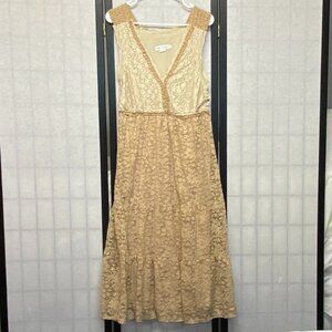 Garfield & Marks Lace Tiered Ruffled Maxi Dress Tan V Neck Lined M Sleeveless